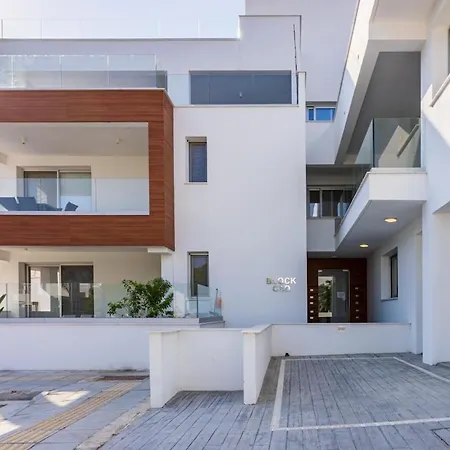 Valleria - 2 Bedroom Apartment W Pool In Larnaca Exterior photo
