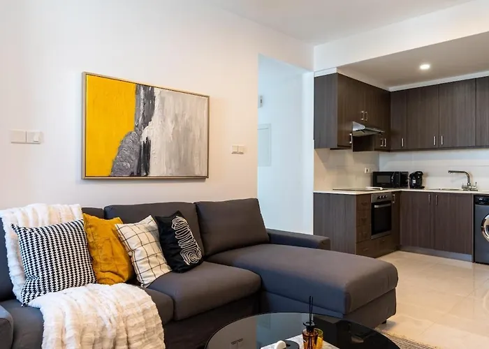 Valleria - 2 Bedroom Apartment W Pool In Larnaca